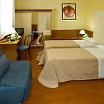 Byron Ξενοδοχείο 3*