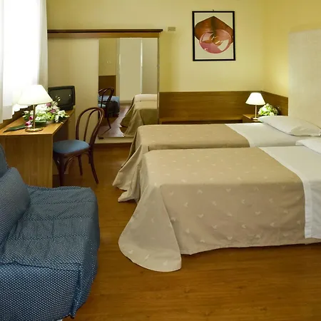 Byron Hotel 3*