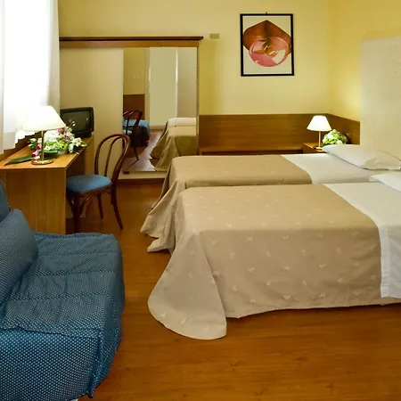 Byron Hotel 3*