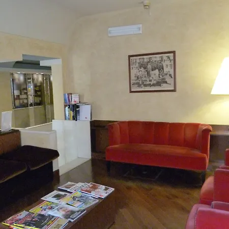 Byron Hotel 3*