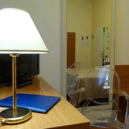 호텔 센트랄레 바이런 3*